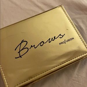 Never used Eye Brow Kit with stencils included